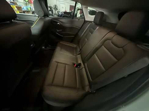 Used 2024 Chevrolet Trax ACTIV w/ Sunroof Package image 31