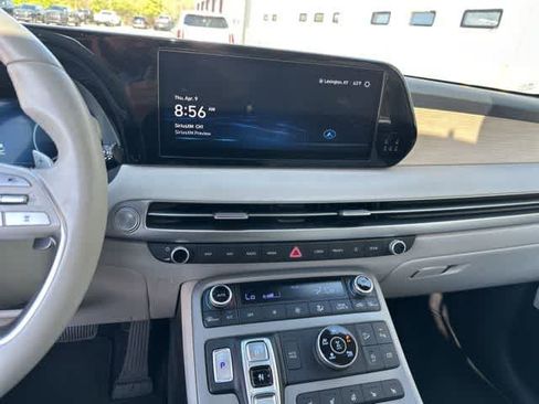 Used 2023 Hyundai Palisade Limited w/ Cargo Package image 9