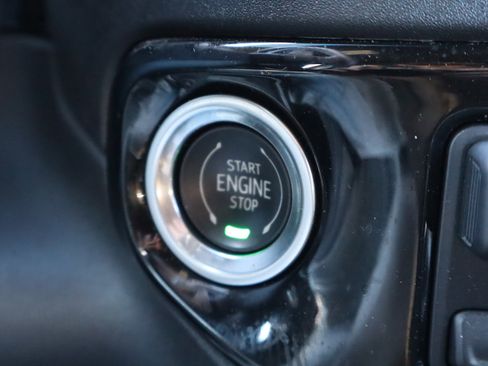 Used 2024 Chevrolet Silverado 1500 High Country w/ Technology Package image 31