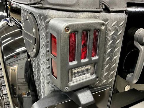 Used 2012 Jeep Wrangler Sahara w/ Connectivity Group image 21