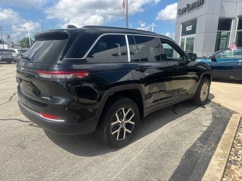 Used 2026 Jeep Grand Cherokee Limited AWD/4WD image 17