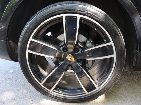 Used 2019 Porsche Cayenne S AWD/4WD image 45
