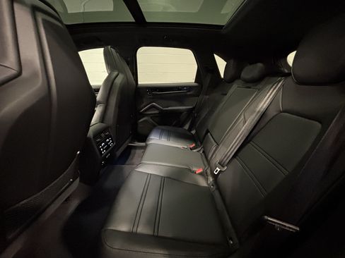 New 2026 Porsche Cayenne GTS AWD/4WD image 27