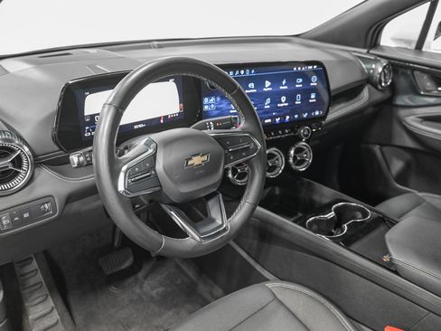 Used 2024 Chevrolet Blazer EV LT AWD/4WD image 15