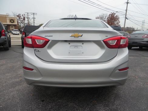 Used 2016 Chevrolet Cruze LT image 7