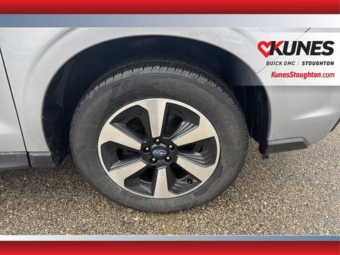Used 2017 Subaru Forester 2.5i Premium w/ All-Weather Package image 14