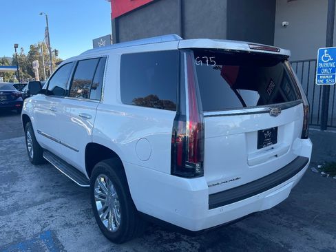 Used 2017 Cadillac Escalade 2WD image 6