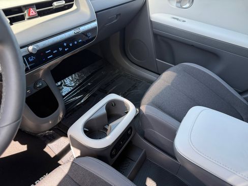 Certified 2024 Hyundai Ioniq 5 SEL image 13