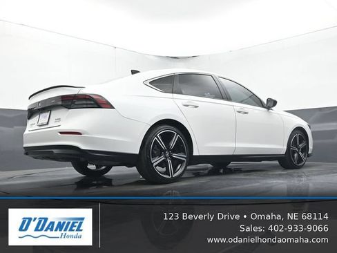 Used 2025 Honda Accord Sport image 12
