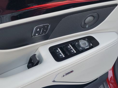 New 2026 Lincoln Nautilus Reserve image 9