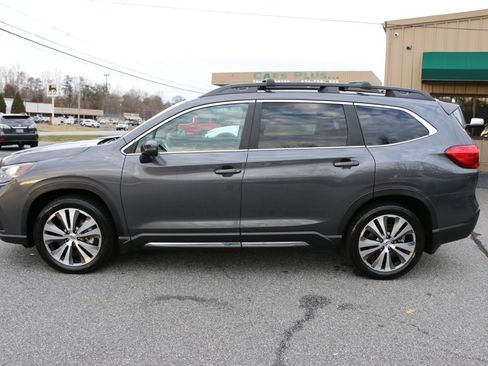 Used 2022 Subaru Ascent Limited w/ Technology Package image 2