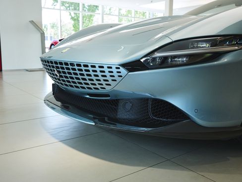Used 2024 Ferrari Roma Spider RWD image 64
