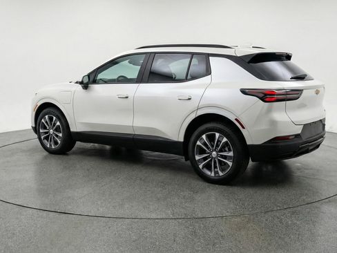 Used 2025 Chevrolet Equinox LT image 6