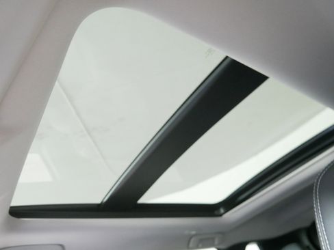 New 2025 Mitsubishi Outlander SE image 8