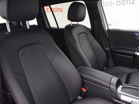 Certified 2024 Mercedes-Benz GLB 250 image 16