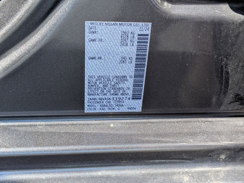 Used 2025 Nissan Altima 2.5 S FWD image 32