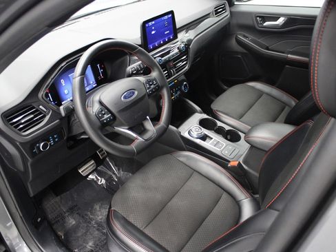 Used 2024 Ford Escape ST-Line image 15