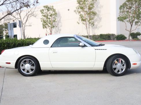 Used 2002 Ford Thunderbird Deluxe image 1