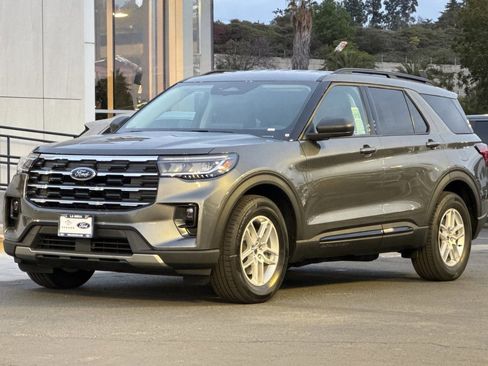 New 2026 Ford Explorer Active w/ Active Comfort Package image 7