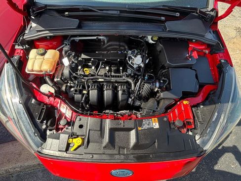 Used 2016 Ford Focus SE w/ Equipment Group 201A image 40