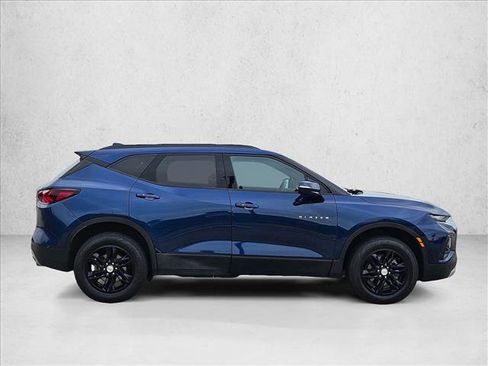 Used 2022 Chevrolet Blazer LT FWD image 4