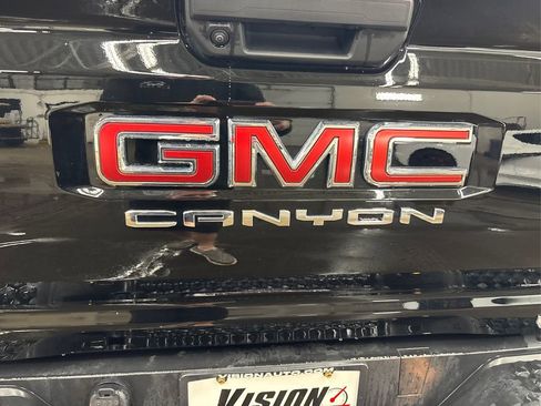 Used 2025 GMC Canyon Elevation image 15