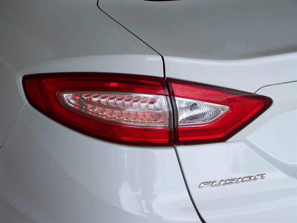 Used 2015 Ford Fusion S FWD image 34