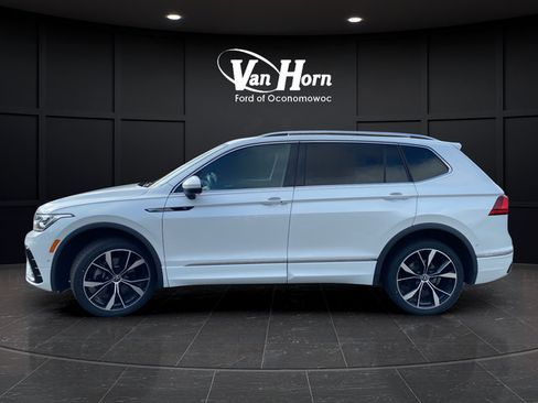Used 2022 Volkswagen Tiguan SEL R-Line AWD/4WD image 4