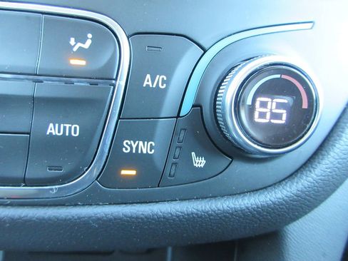 Used 2024 Chevrolet Equinox LT image 30