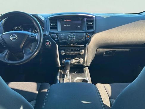 Used 2017 Nissan Pathfinder SV FWD image 21