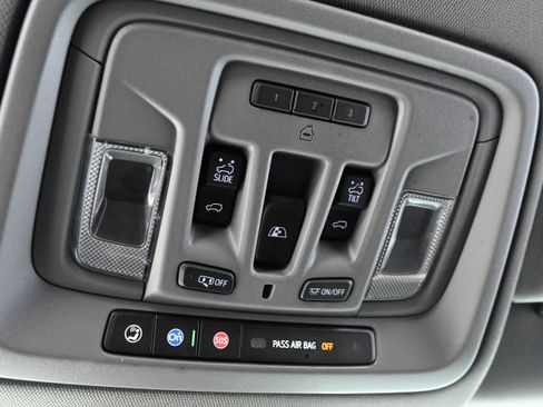 Used 2023 Chevrolet Silverado 1500 LT Trail Boss w/ LT Trail Boss Premium Package AWD/4WD image 35