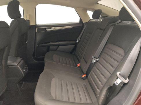 Used 2018 Ford Fusion SE w/ Fusion SE Technology Package FWD image 18