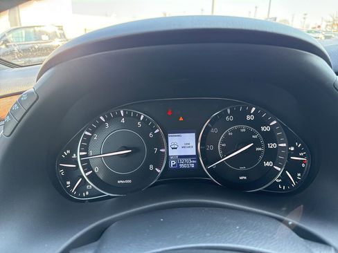 Used 2019 Nissan Armada Platinum w/ Captain's Chairs Package image 9