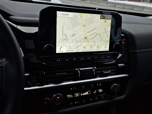 New 2025 Nissan Pathfinder Platinum w/ Cargo Package image 12