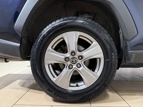 Certified 2025 Toyota RAV4 XLE AWD/4WD image 9