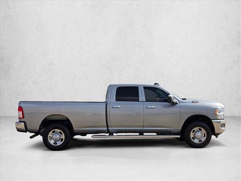 Used 2024 RAM 2500 Tradesman w/ Chrome Appearance Group AWD/4WD image 4