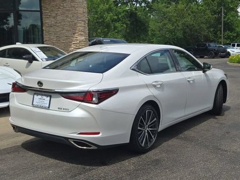Certified 2024 Lexus ES 350 w/ Premium Package FWD image 3
