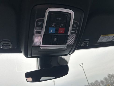 New 2026 RAM 1500 4x4 Crew Cab image 29