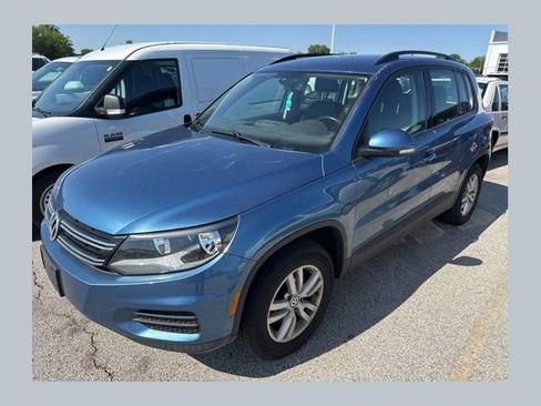 Used 2017 Volkswagen Tiguan S FWD image 1