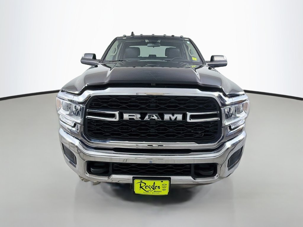 Used 2020 RAM 3500 Tradesman w/ Chrome Appearance Group AWD/4WD image 2