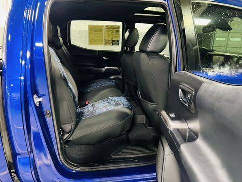 Used 2023 Toyota Tacoma Limited image 33