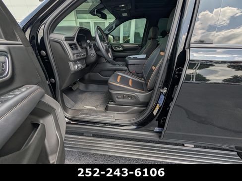 Used 2022 GMC Yukon AT4 w/ Technology Package AWD/4WD image 12