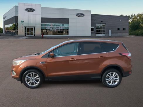Used 2017 Ford Escape SE AWD/4WD image 7