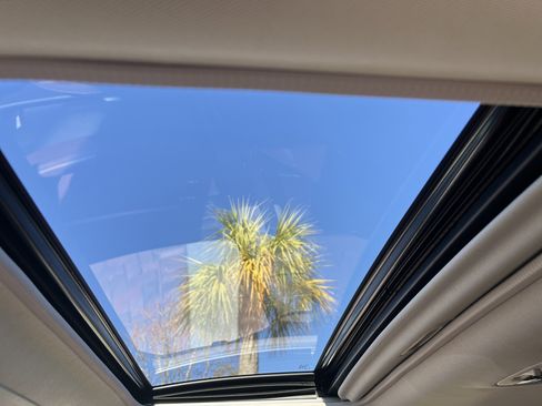 Used 2017 Subaru Outback 3.6R Touring image 28