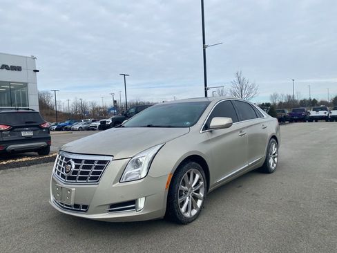 Used 2013 Cadillac XTS Luxury w/ Driver Awareness Package image 5