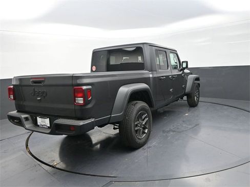 New 2025 Jeep Gladiator Sport image 7