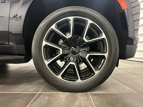 Used 2021 Chevrolet Tahoe RST AWD/4WD image 11