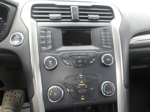 Used 2019 Ford Fusion S FWD image 11