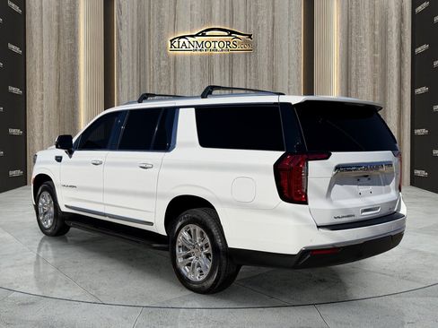 Used 2022 GMC Yukon XL SLT w/ SLT Luxury Package image 5
