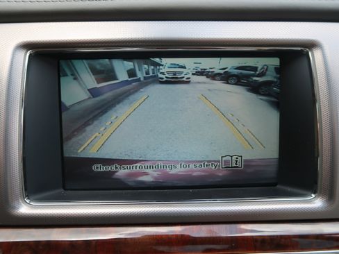 Used 2011 Jaguar XF Premium RWD image 18